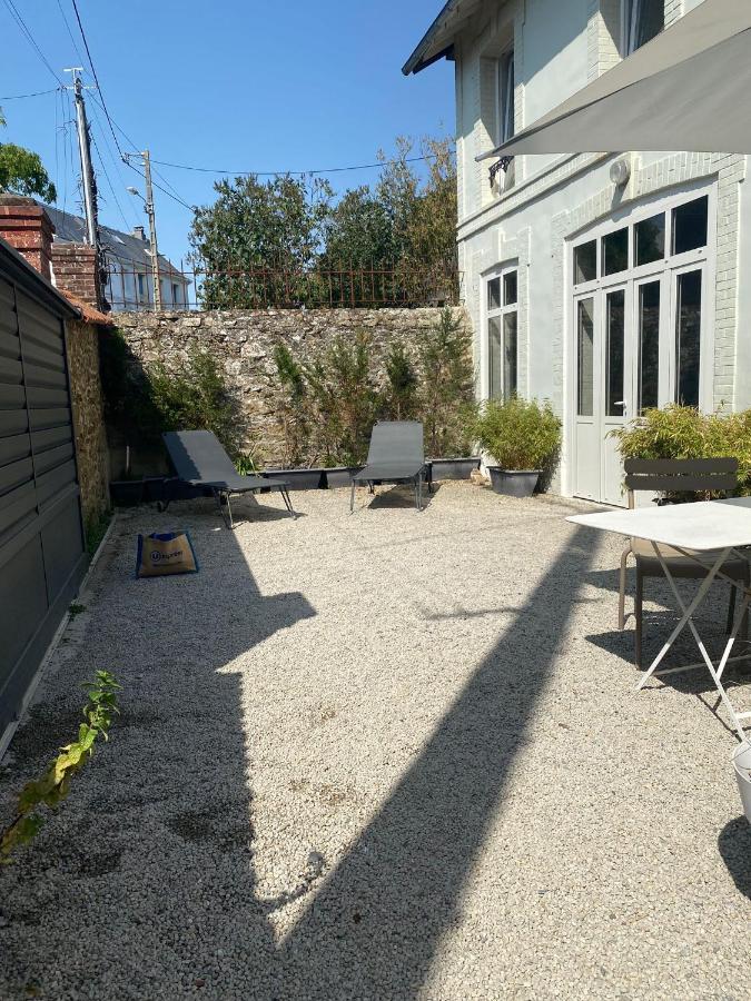 La Cote Villa *
